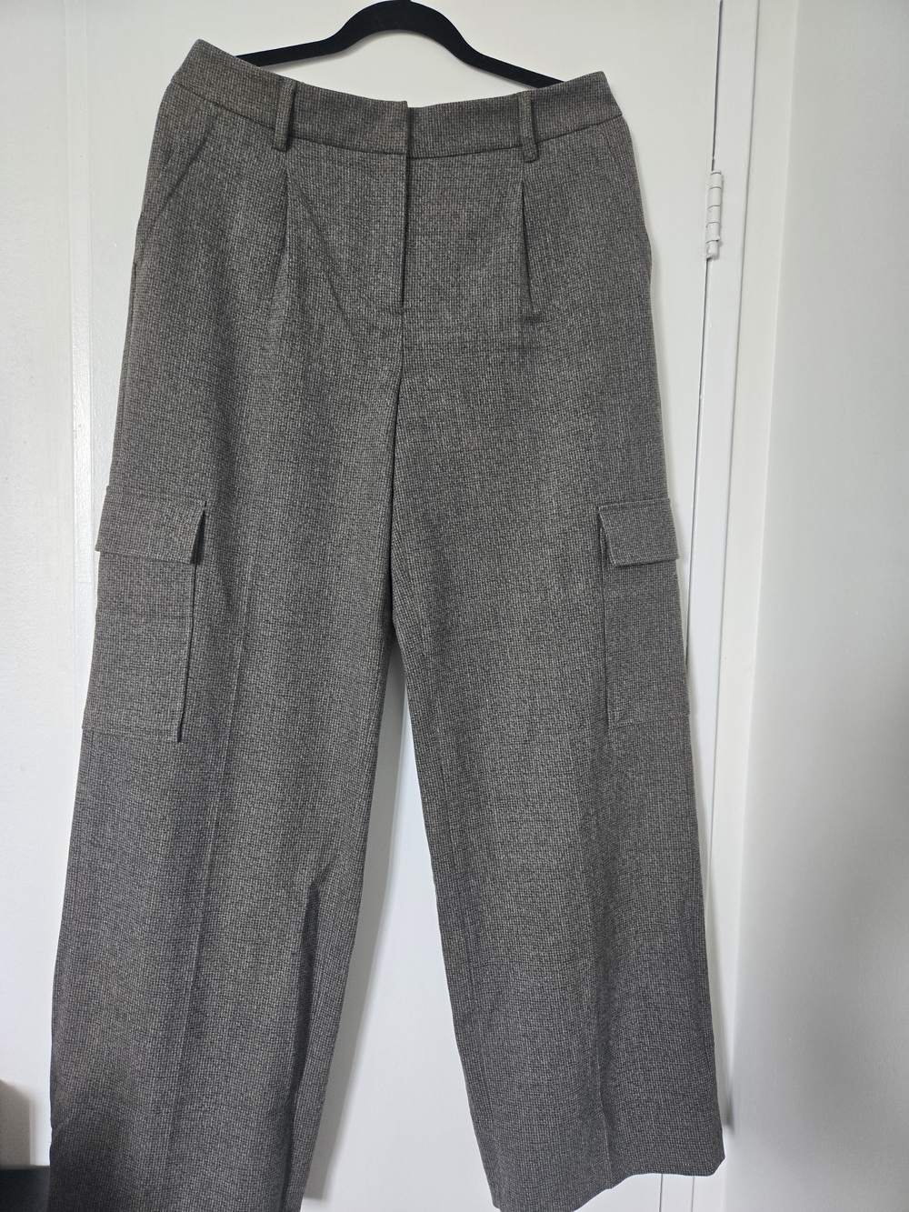 RW&CO. Gray Wide-Leg Cargo Trousers
